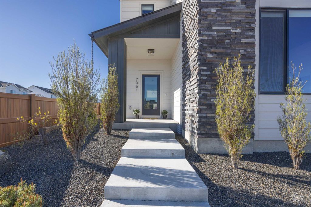 Photo of 7061 W Sugarwood St, Boise, ID 83709 (MLS # 98981126)