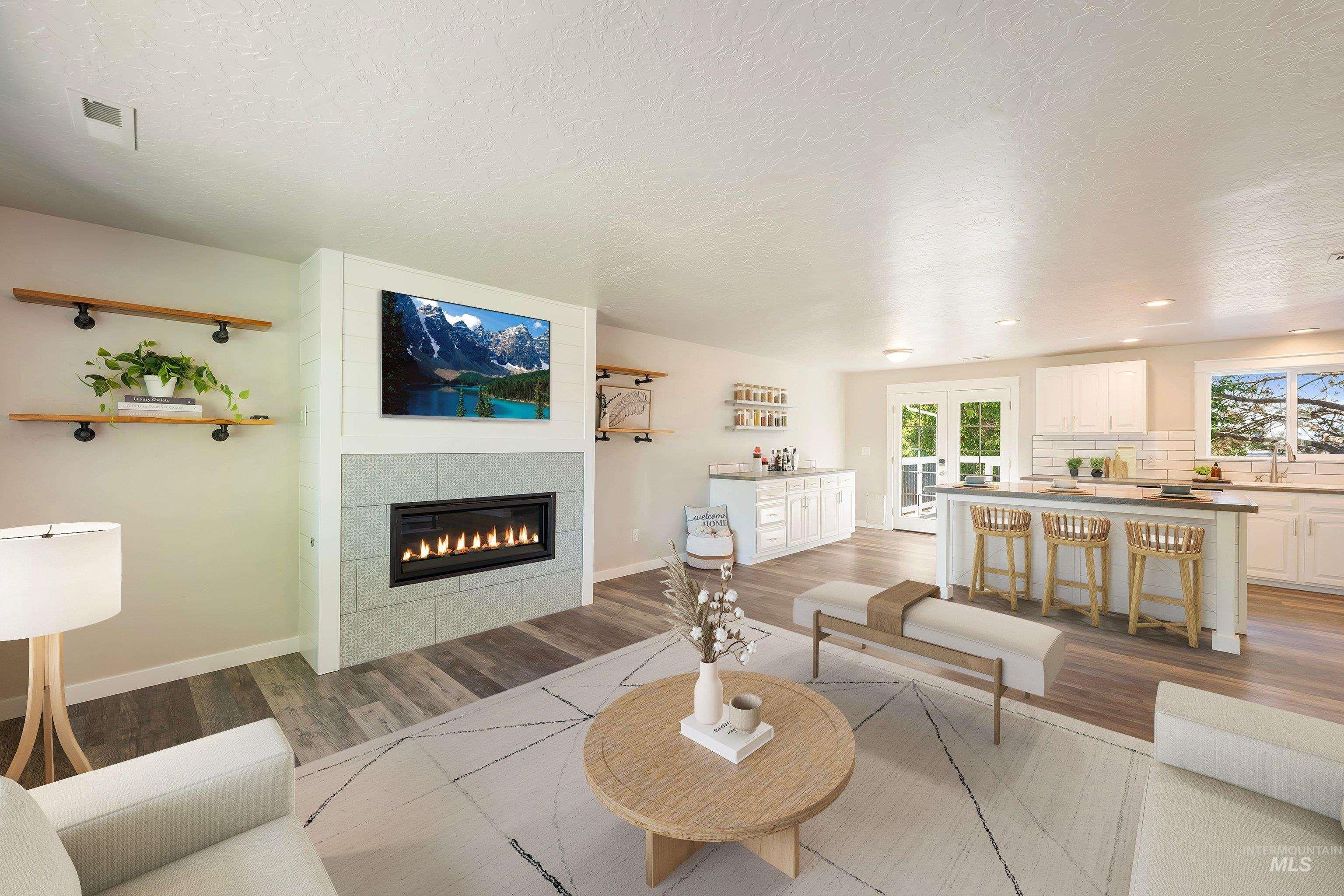 2204 Cari Circle