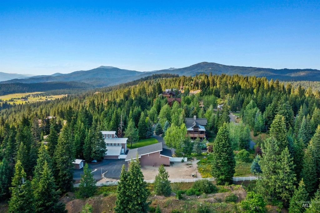 Photo of 3300 Whitefield Ln, McCall, ID 83638 (MLS # 98967368)