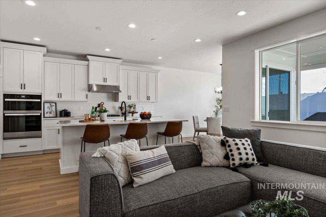 1330 W Swift Fox St