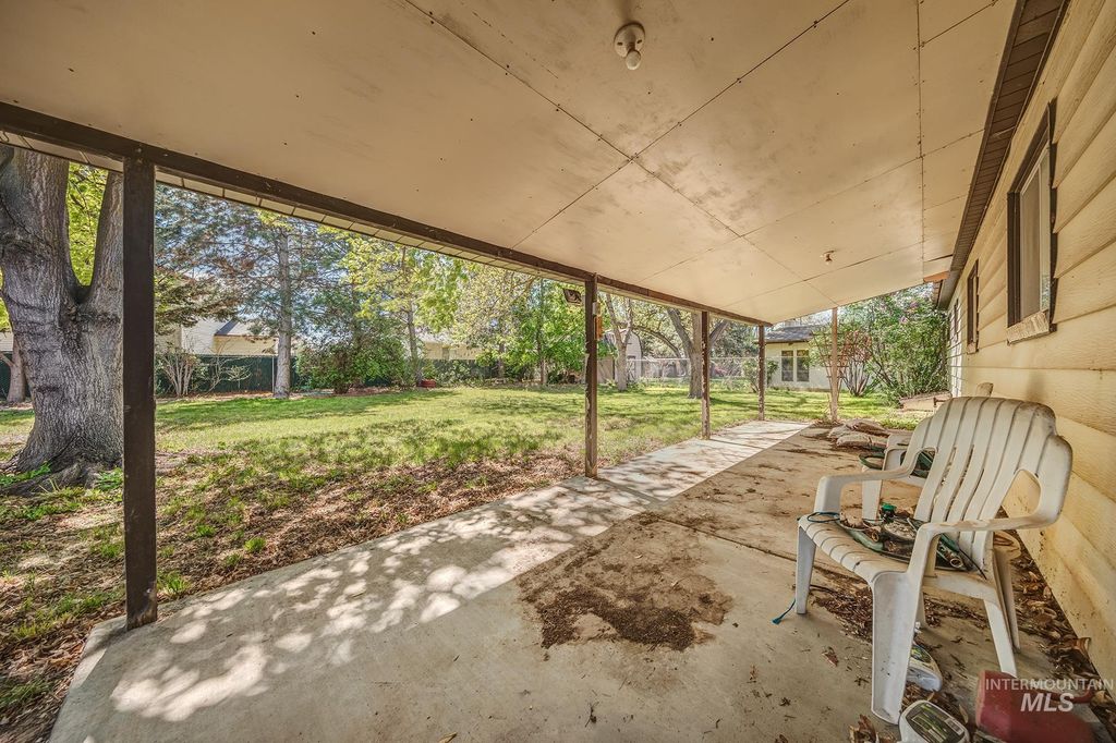 Photo of 847 W Pine Ave, Meridian, ID 83642 (MLS # 98984054)