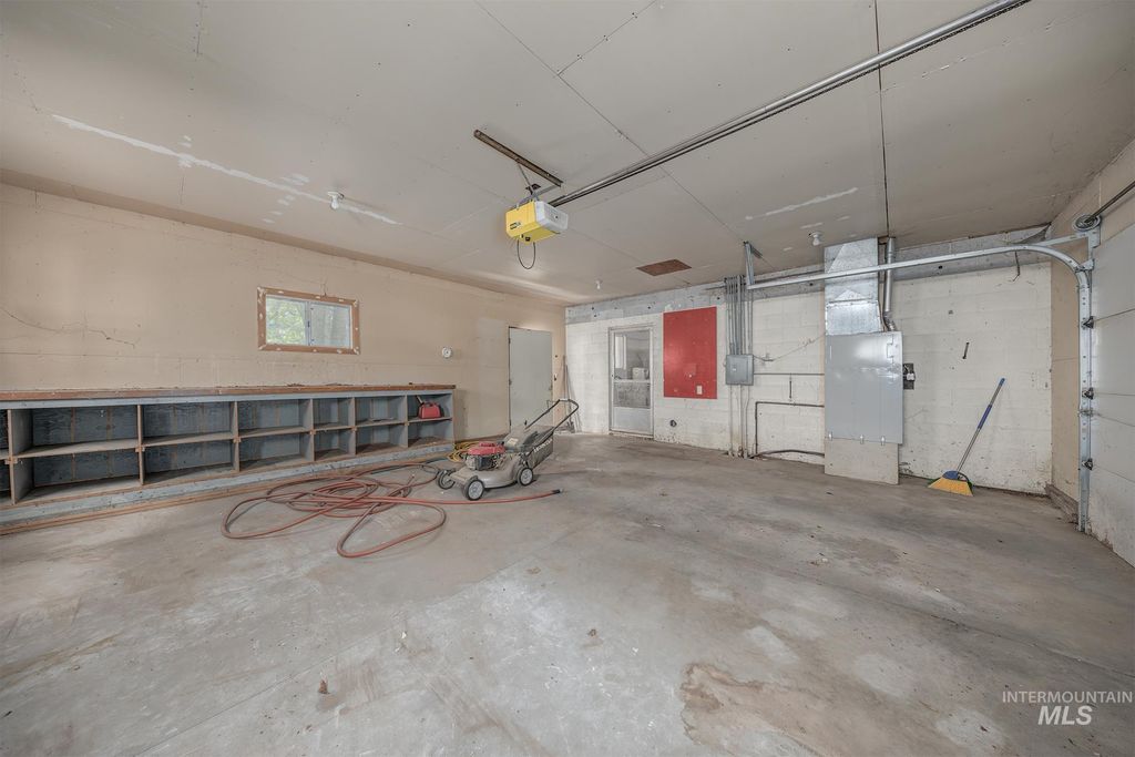 Photo of 847 W Pine Ave, Meridian, ID 83642 (MLS # 98984054)