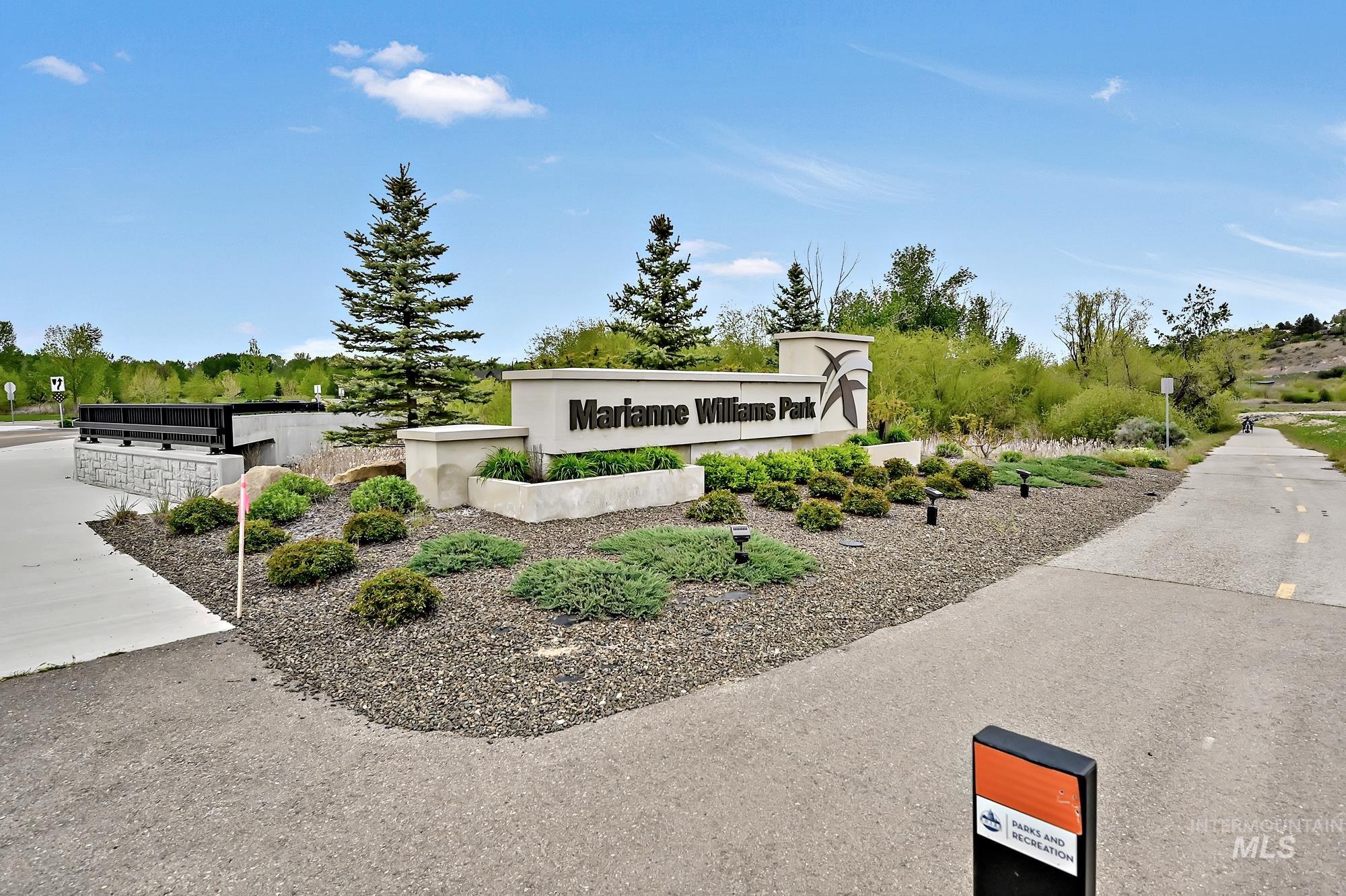 Marianne Williams Park entrance sign
