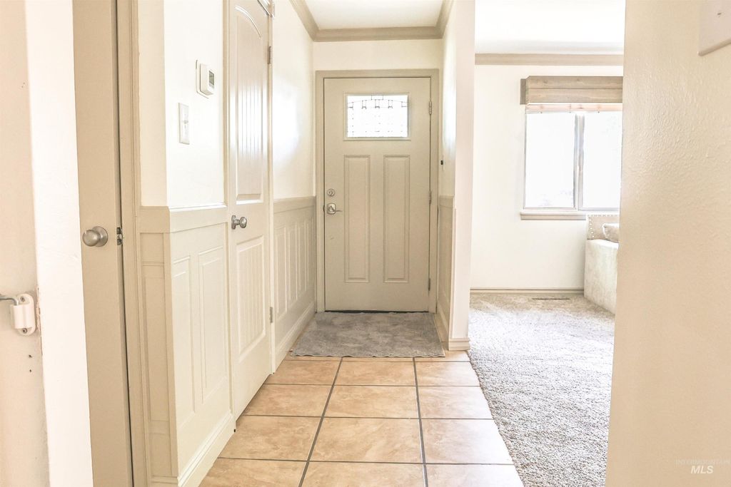 Photo of 1540 Richmond Dr, Twin Falls, ID 83301 (MLS # 98986087)