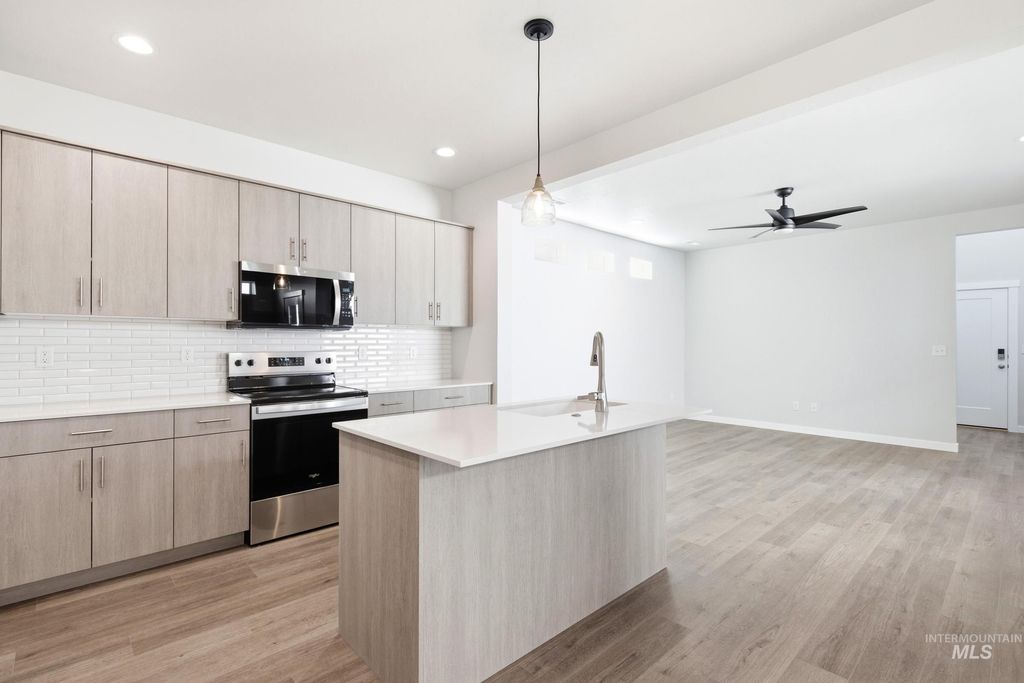 Photo of 4302 N Camp Creek Ave, Meridian, ID 83646 (MLS # 98983681)