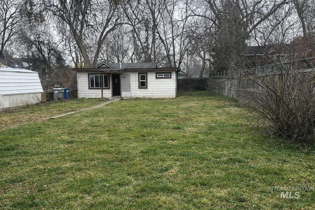 Photo of 980 N Clithero Dr, Boise, ID 83703 (MLS # 98982765)