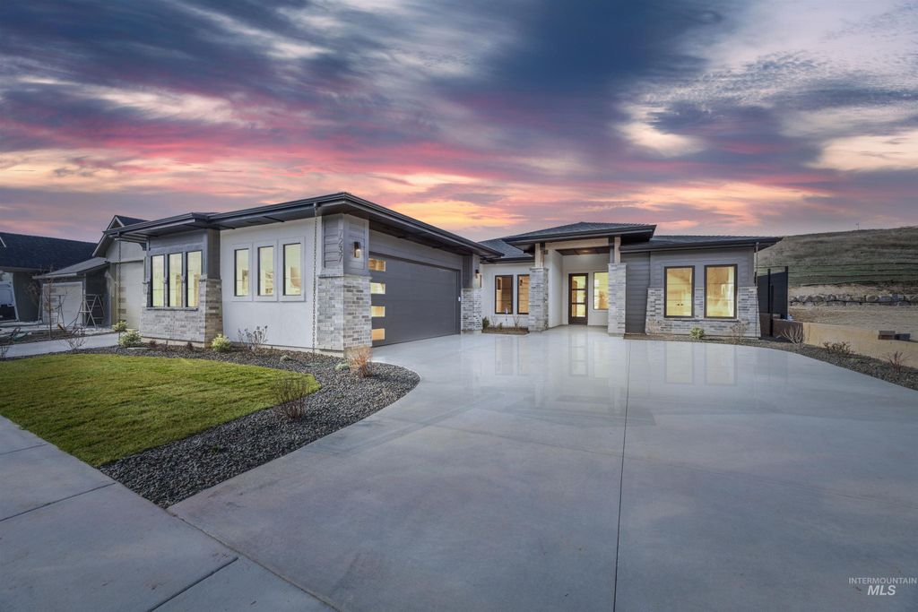 Photo of 7237 N Firhill Pl, Eagle, ID 83616 (MLS # 98977178)