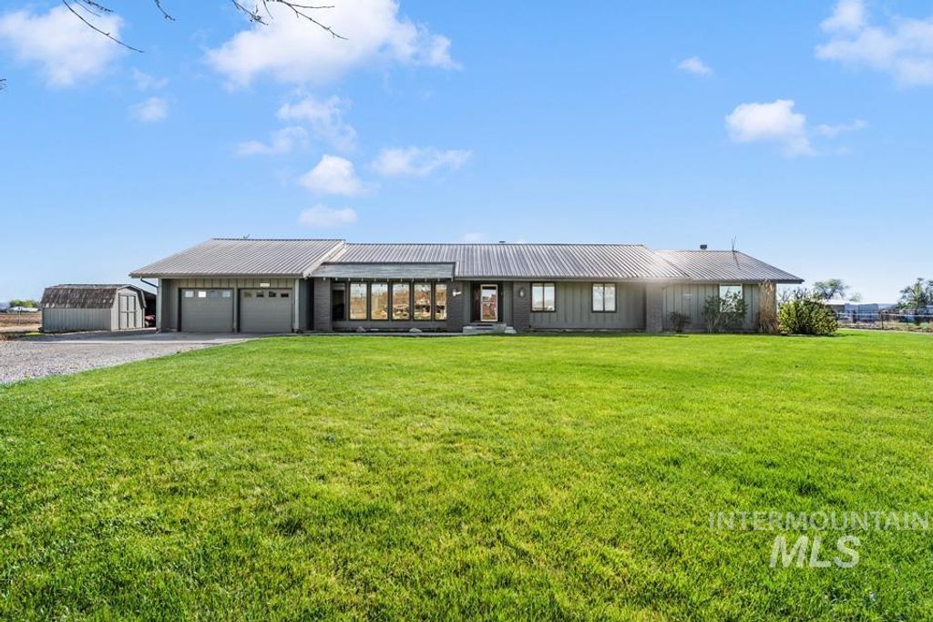 Photo of 4620 Quail Lane, Ontario, OR 97914 (MLS # 98980899)