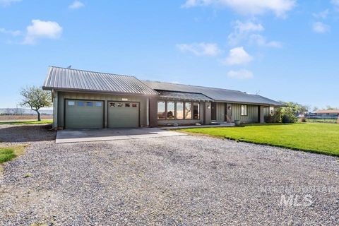 Photo of 4620 Quail Lane, Ontario, OR 97914 (MLS # 98980899)