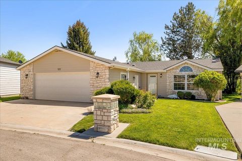 Photo of 421 S Curtis Rd #122 RD, Boise, ID 83705 (MLS # 98985600)