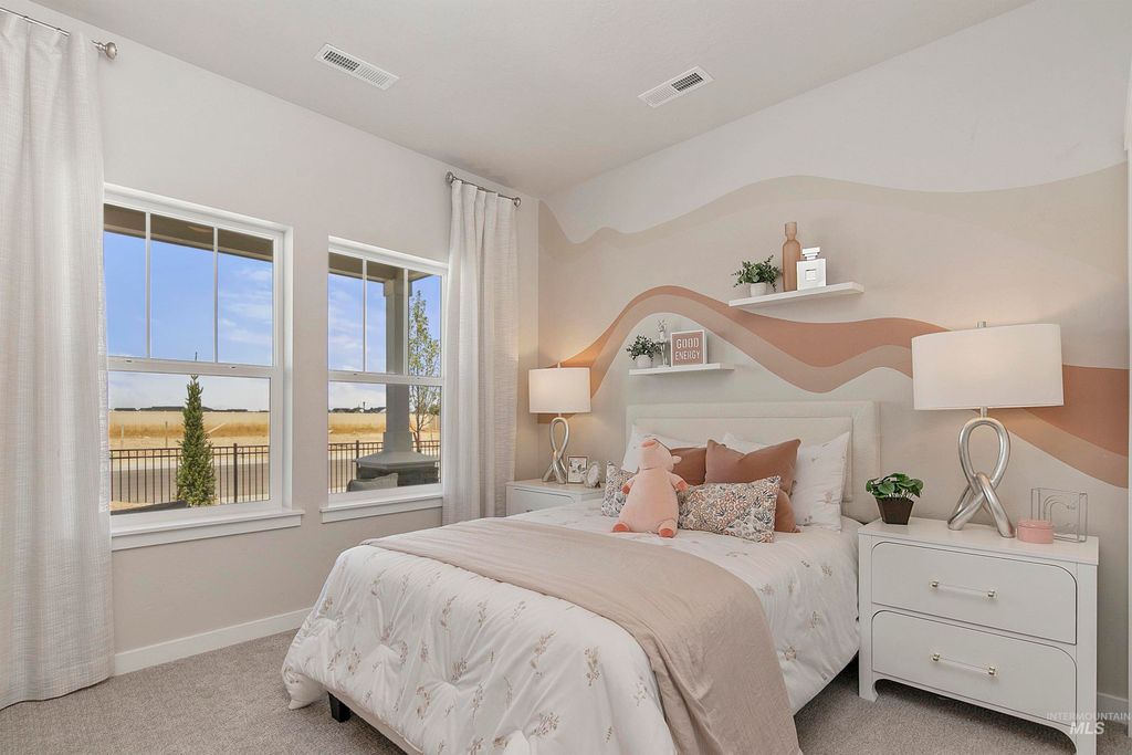 Photo of 1588 SW Silverstone Ave, Mountain Home, ID 83647 (MLS # 98955146)