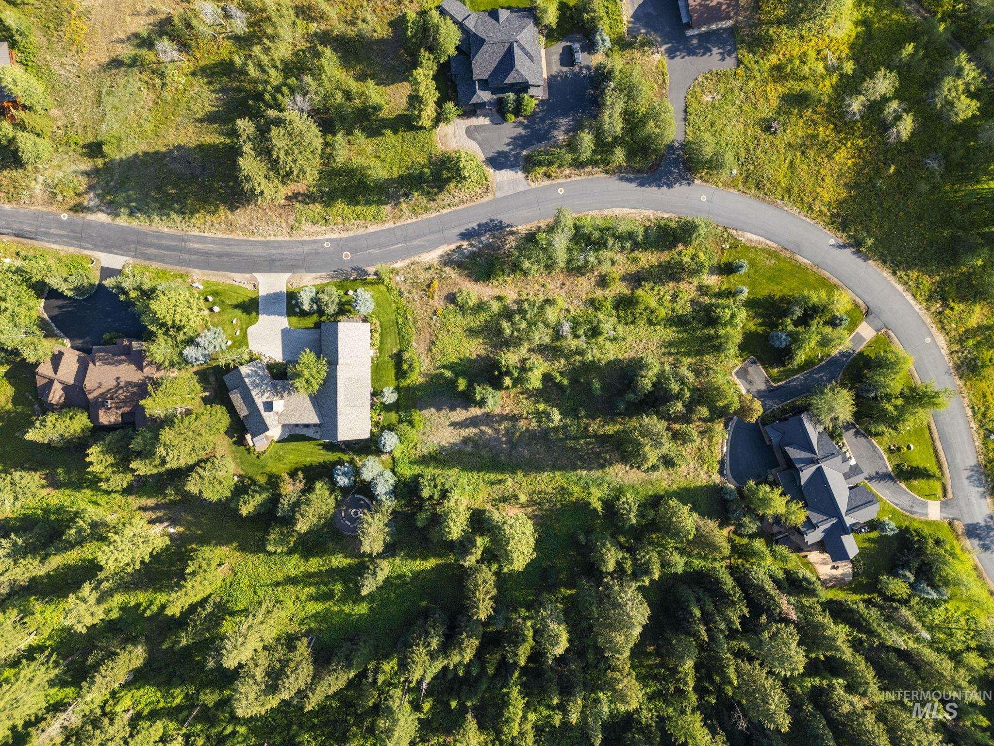 Aerial view of property and surrounding area