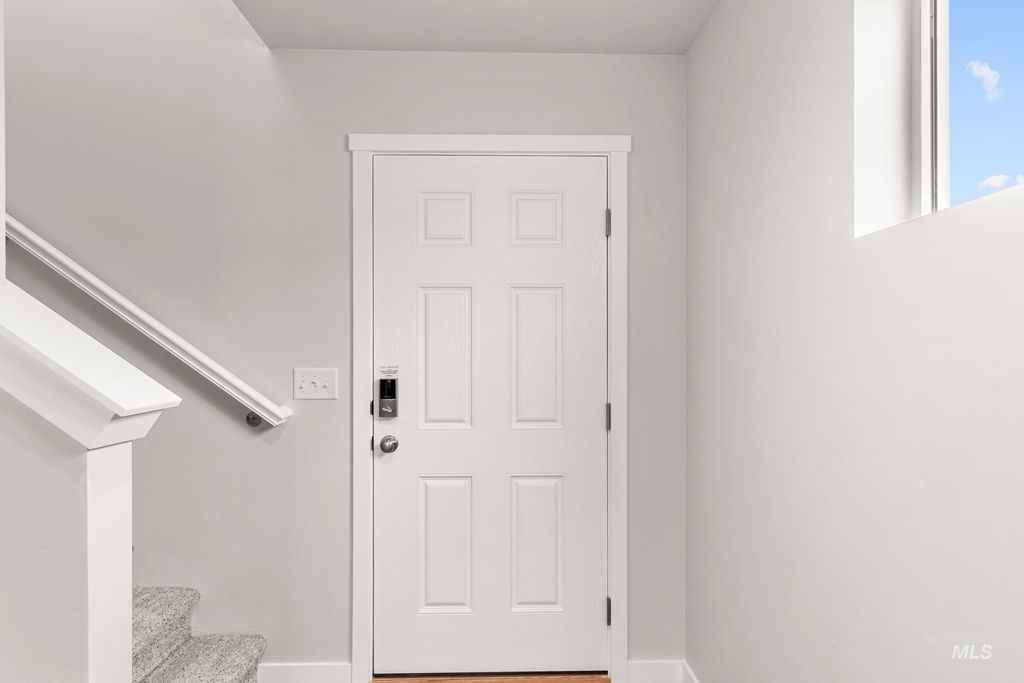 Photo of 310 Whitetail Ave, Horseshoe Bend, ID 83629 (MLS # 98973288)