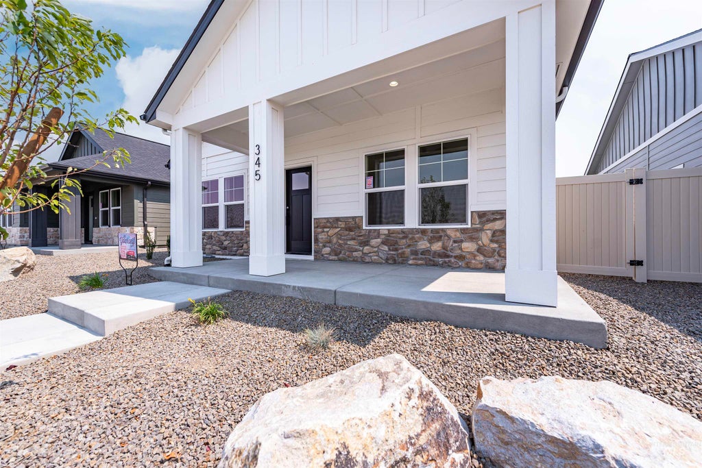 Photo of 345 E Chevy Dr, Boise, ID 83716 (MLS # 98998117)