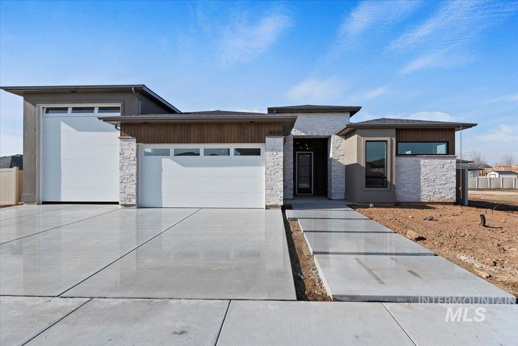 Photo of 4595 N Arches Ave, Meridian, ID 83646 (MLS # 98974203)