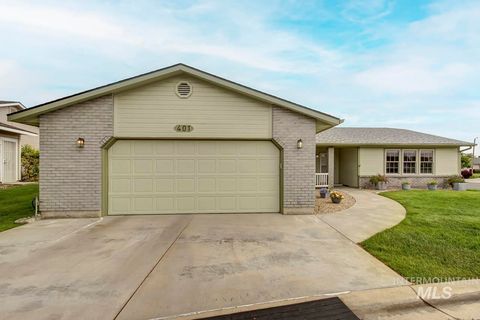 Photo of 1100 Burnett Dr #401, Nampa, ID 83651 (MLS # 98989445)