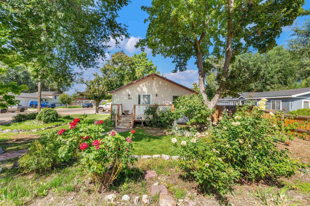 Photo of 503 20th Avenue N AVE, Nampa, ID 83687 (MLS # 98999668)
