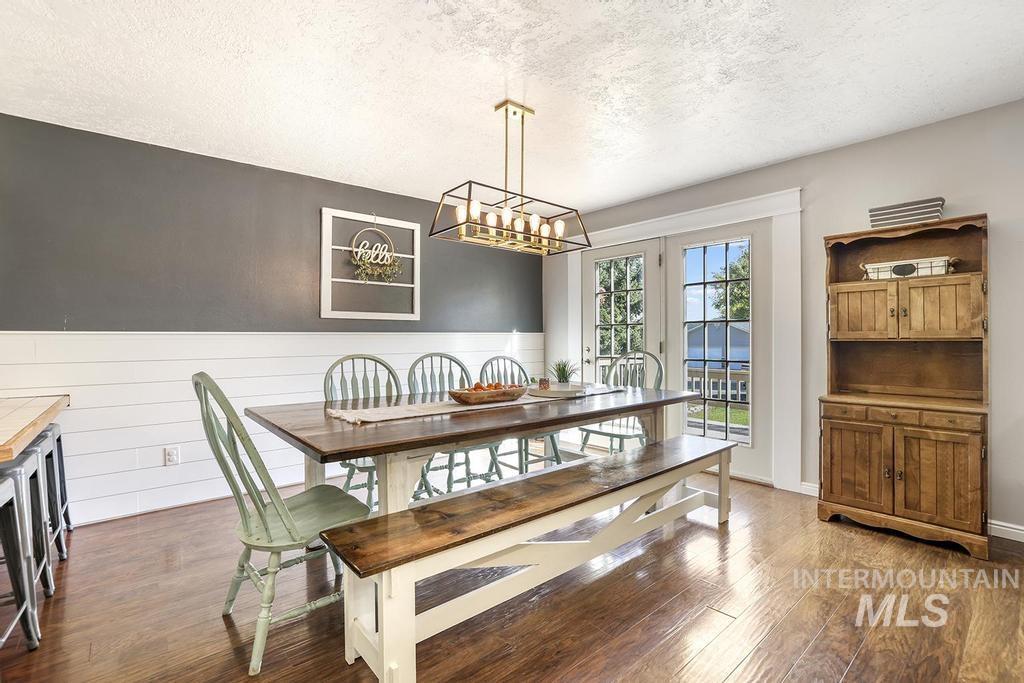 1572 Briarwood Ln.