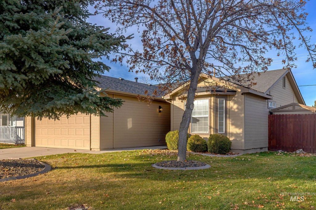 Photo of 284 W Hesston St, Kuna, ID 83634 (MLS # 98969634)