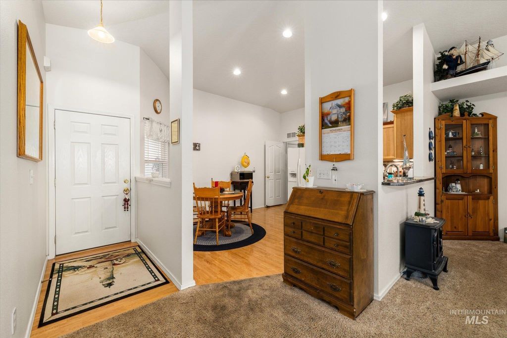 Photo of 4544 N Heritage View Ave, Meridian, ID 83646 (MLS # 98968658)