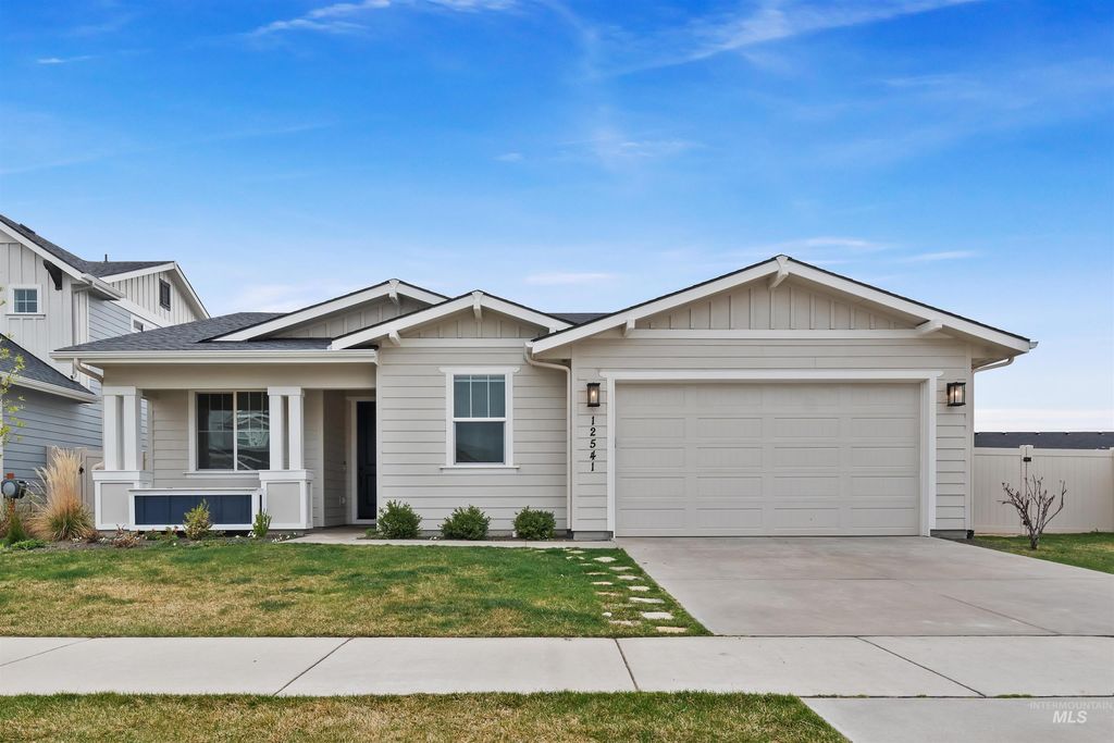 Photo of 12541 W Shortcreek St, Star, ID 83669 (MLS # 98980654)