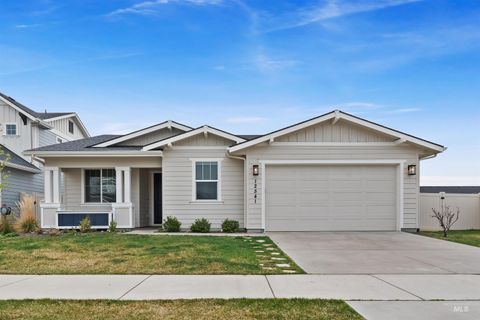 Photo of 12541 W Shortcreek St, Star, ID 83669 (MLS # 98980654)