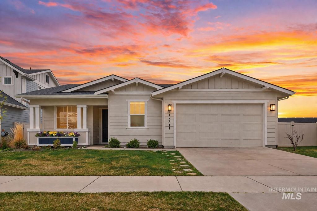 Photo of 12541 W Shortcreek St, Star, ID 83669 (MLS # 98980654)