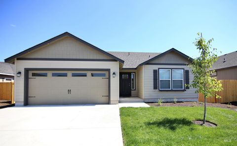 Photo of 594 Upland Ave #Lot 25, Block 4, Twin Falls, ID 83301 (MLS # 98992004)