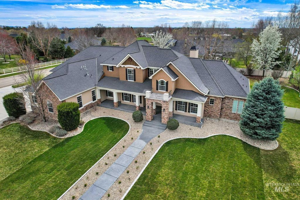 Photo of 1583 W Covenant Hill Ct, Eagle, ID 83616 (MLS # 98979617)