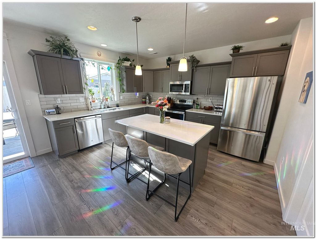 Photo of 9687 W Arnold Rd, Boise, ID 83714 (MLS # 98976115)