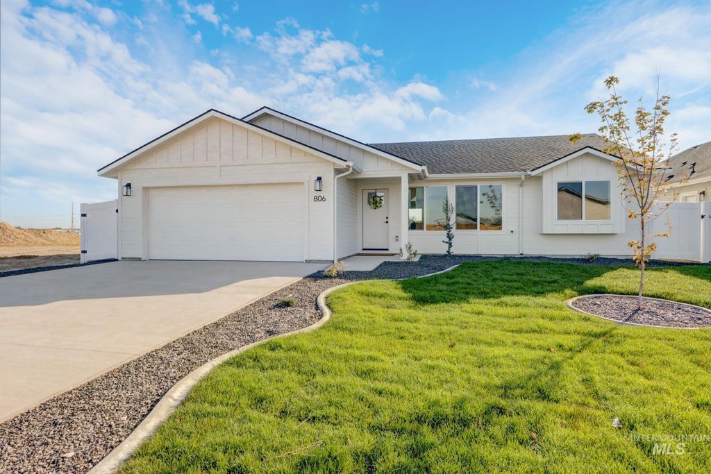 Photo of 806 N 5th St, Nyssa, OR 97913 (MLS # 98964082)