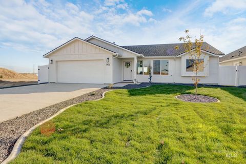 Photo of 806 N 5th St, Nyssa, OR 97913 (MLS # 98964082)