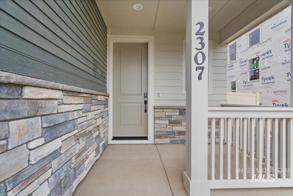 Photo of 2307 N Silver Wolf Pl, Star, ID 83669 (MLS # 98963300)
