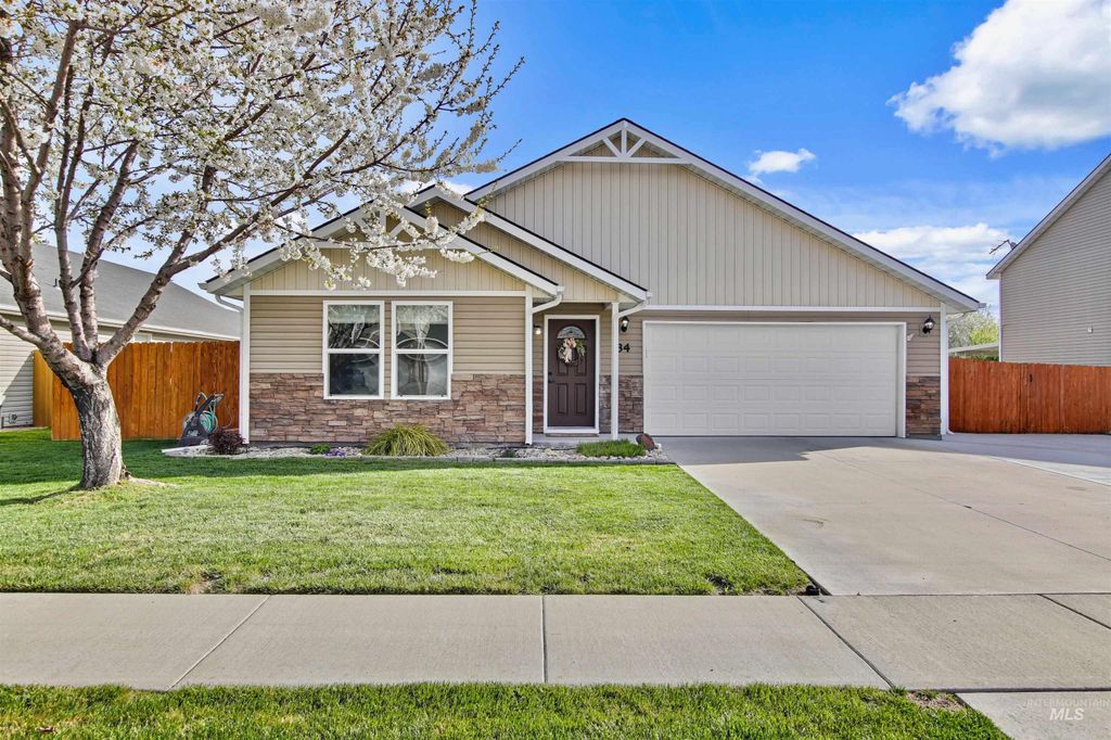 Photo of 34 N Granite Falls Dr, Nampa, ID 83651 (MLS # 98981259)