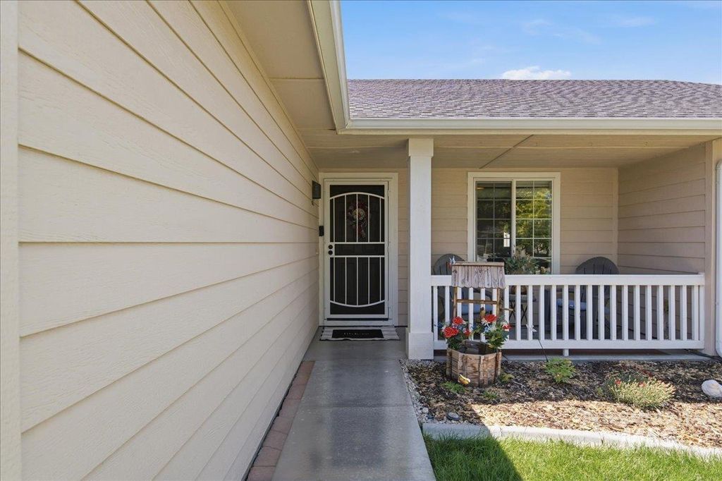 Photo of 3117 S Mystic Seaport Ave, Nampa, ID 83686 (MLS # 98994262)