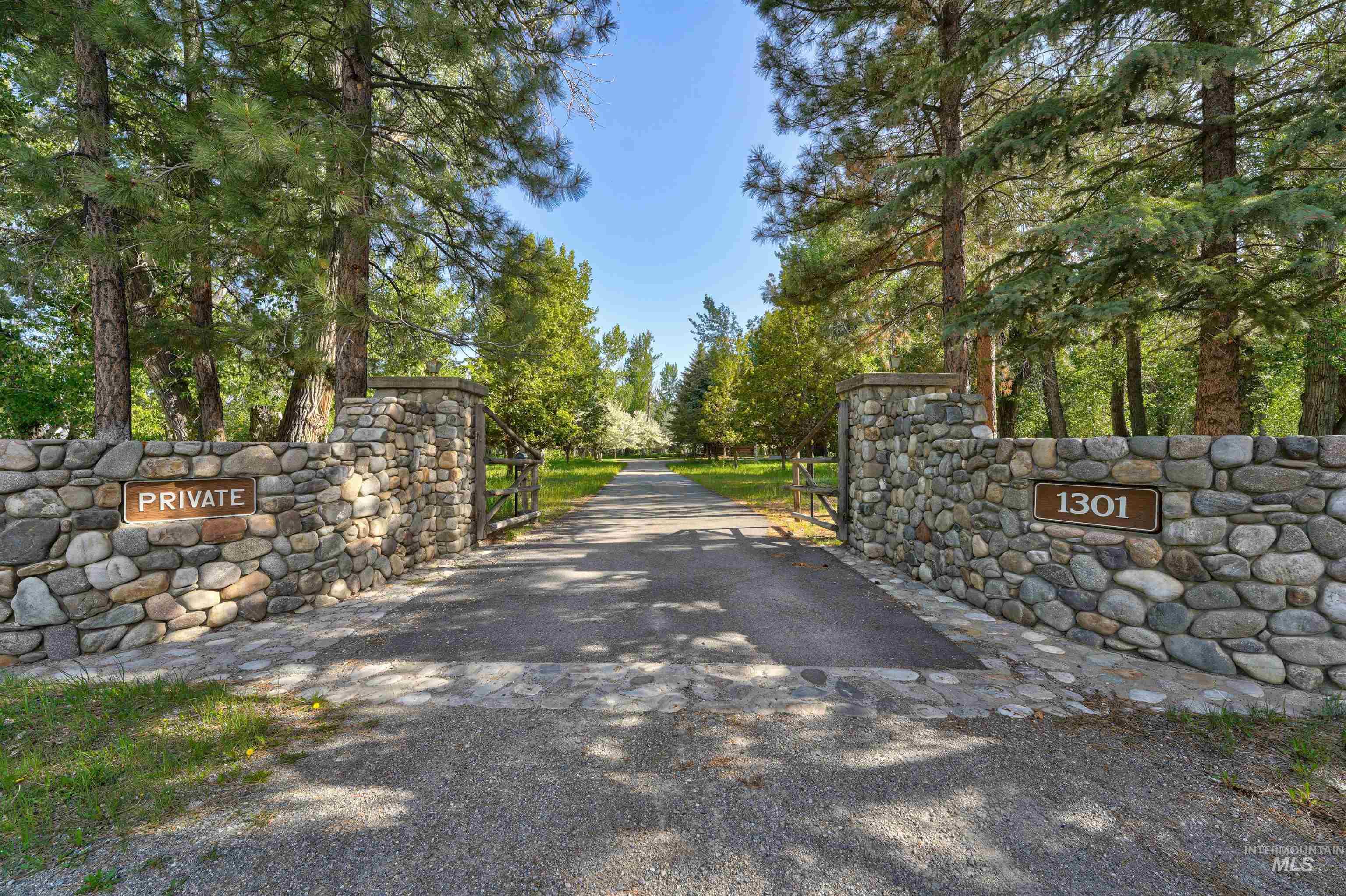 1301 Glen Aspen Dr.