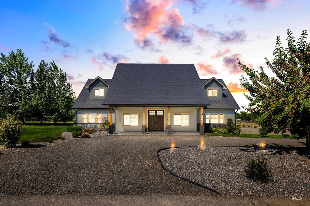 Photo of 14119 Silver Ridge Rd, Caldwell, ID 83607 (MLS # 98973752)