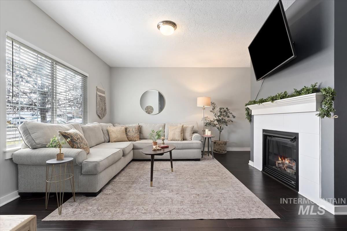 2205 S Leadville Ave