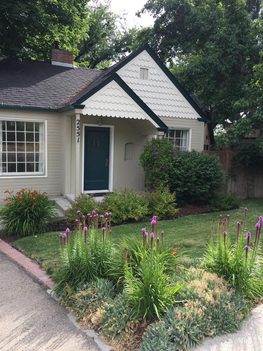 Photo of 2551 W Hill Rd, Boise, ID 83702 (MLS # 98975125)