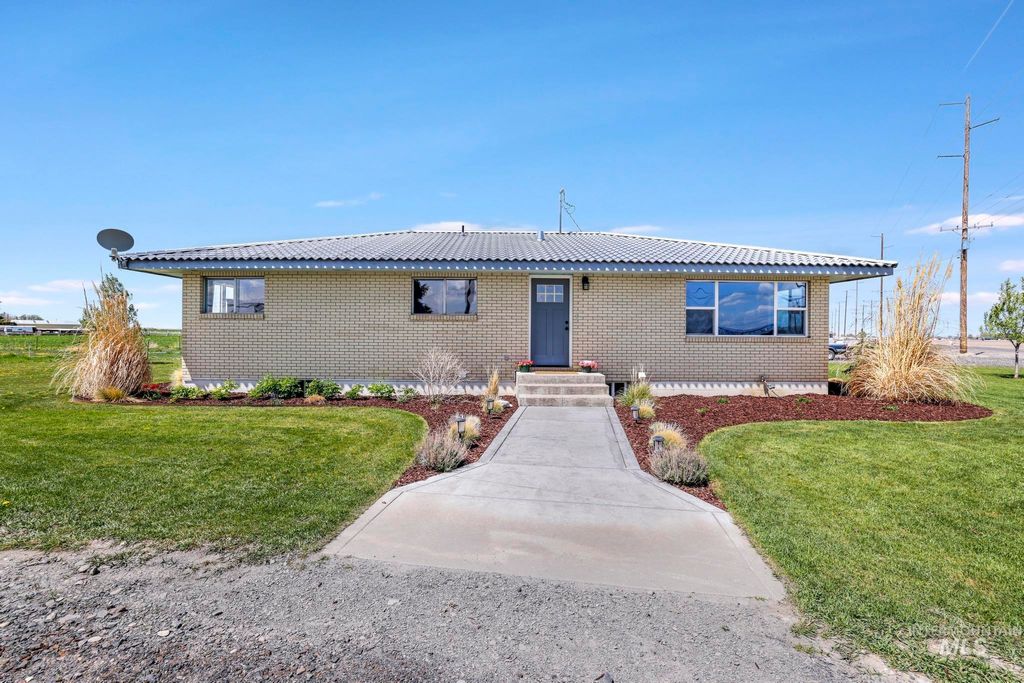 Photo of 294 S 100 W, Burley, ID 83318 (MLS # 98970916)