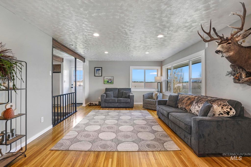 Photo of 294 S 100 W, Burley, ID 83318 (MLS # 98970916)