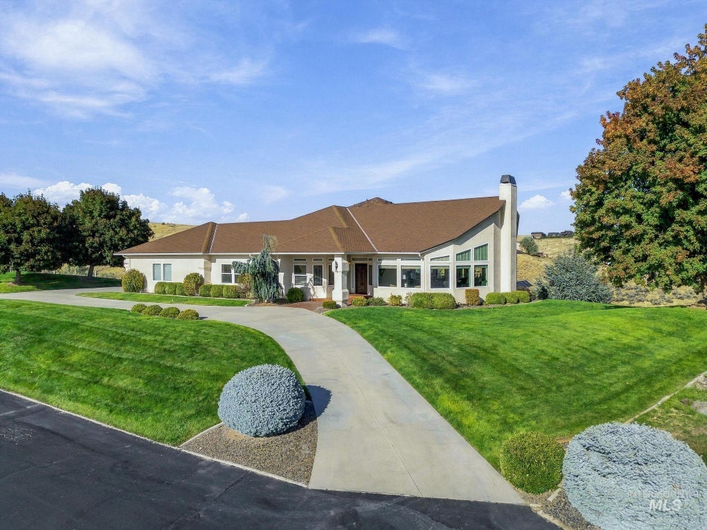 Photo of 4822 N Smoky Ridge Lane, Eagle, ID 83616 (MLS # 99001223)