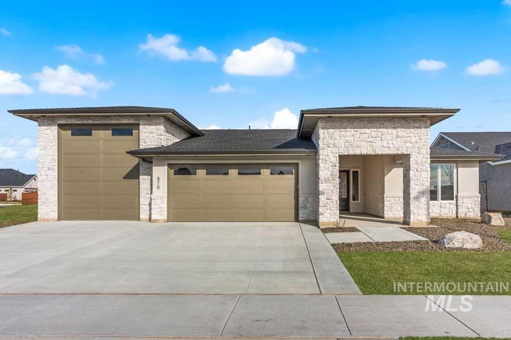 Photo of 870 N Creekwater Ave #Lot 6 Block 5, Eagle, ID 83616 (MLS # 98978612)