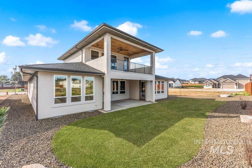 Photo of 870 N Creekwater Ave #Lot 6 Block 5, Eagle, ID 83616 (MLS # 98978612)