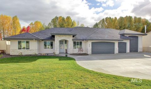 78 E Heliotrope Dr. Meridian ID 83642