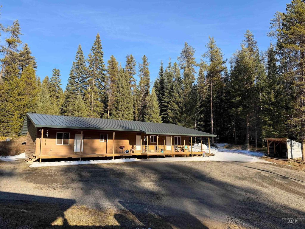 Photo of 1400 Sweeney Hill Dr, Elk City, ID 83525 (MLS # 98974195)
