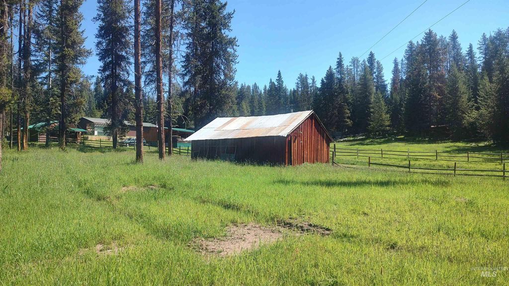 Photo of 1400 Sweeney Hill Dr, Elk City, ID 83525 (MLS # 98974195)