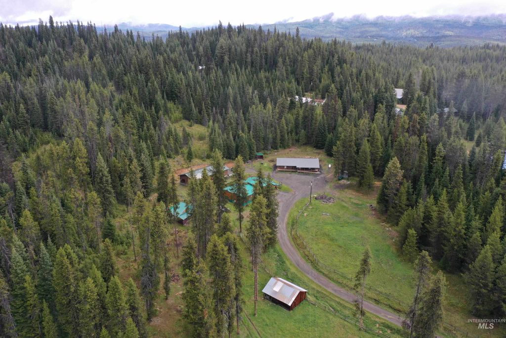 Photo of 1400 Sweeney Hill Dr, Elk City, ID 83525 (MLS # 98974195)