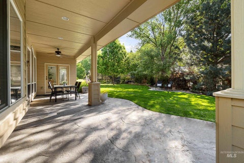 Photo of 1968 S Riverbirch Ave, Eagle, ID 83616 (MLS # 98986083)