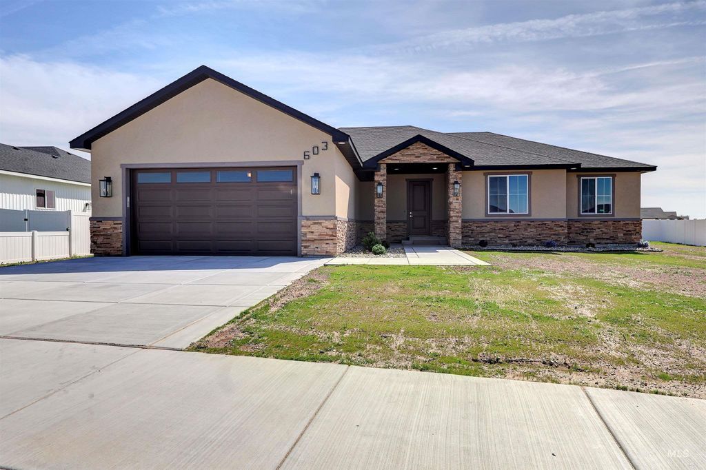 Photo of 603 Manning Circle, Paul, ID 83347 (MLS # 98985885)